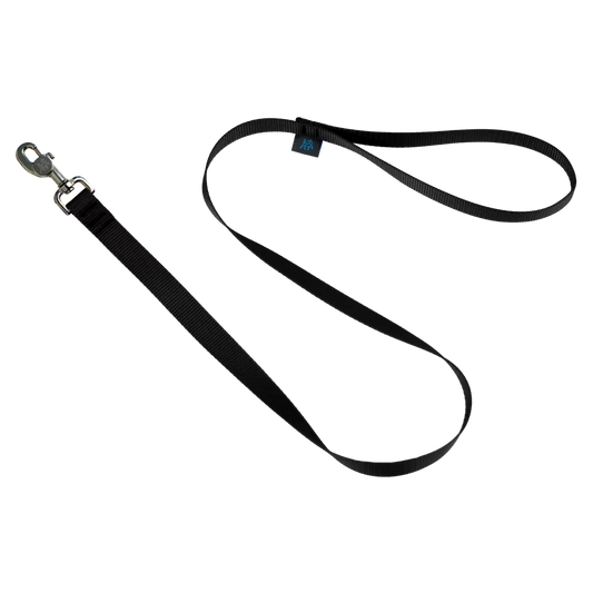 NAHAK | Laisse noire standard quatre pieds pour chien.Nature Animale, votre référence en alimentation animale et sport canin à Mascouche.
