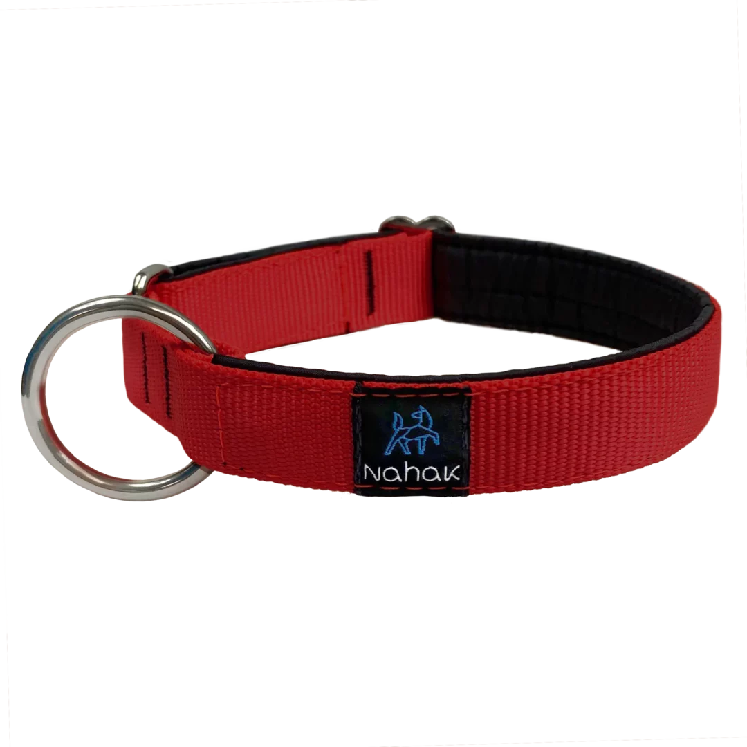 NAHAK | Collier rouge pour chien - rembourré. Nature Animale, votre référence en alimentation animale et sport canin à Mascouche.