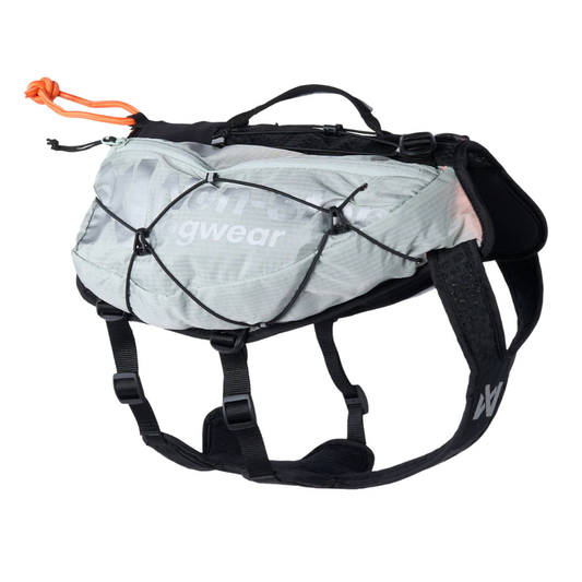 NON-STOP | Sac à dos gris pour chien Trail Light. Nature Animale, votre référence en alimentation et sports canin à Mascouche.